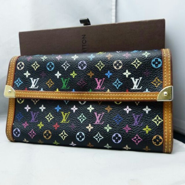 LOUIS VUITTON(ルイヴィトン)の特価　ポルトフォイユインターナショナル　マルチカラー　長財布　ルイヴィトン レディースのファッション小物(財布)の商品写真