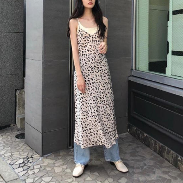 moussy(マウジー)の今季新作♡MOUSSY LEO PRINTED CAMIドレス♡レオパードワンピ レディースのワンピース(ロングワンピース/マキシワンピース)の商品写真