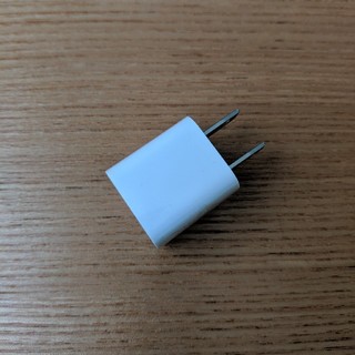 アイフォーン(iPhone)のアップル Apple iPod/iPhone用USB電源アダプター(変圧器/アダプター)