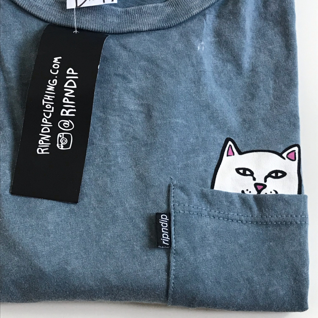 Supreme(シュプリーム)の新品未使用☆RIPNDIP ポケット Tシャツ ブルーグレー サイズＸＬ メンズのトップス(Tシャツ/カットソー(半袖/袖なし))の商品写真