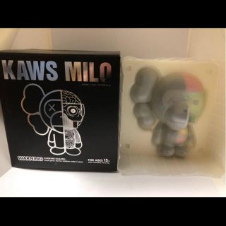 アベイシングエイプ(A BATHING APE)のAPE　ORIGINAL FAKE ブラック　KAWS　MILO人体模型　(その他)