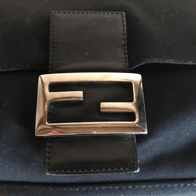 FENDI(フェンディ)のフェンディ  マンマバケット 黒 レディースのバッグ(ショルダーバッグ)の商品写真