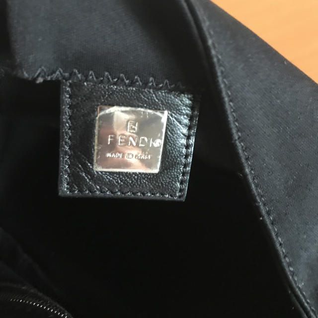 FENDI(フェンディ)のフェンディ  マンマバケット 黒 レディースのバッグ(ショルダーバッグ)の商品写真