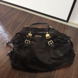 ミュウミュウ(MIU MIU)のmiumiu バッグ(ハンドバッグ)