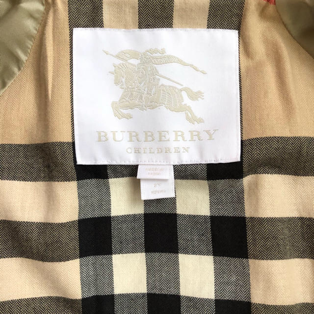 BURBERRY(バーバリー)のBurberryキッズコート キッズ/ベビー/マタニティのキッズ服女の子用(90cm~)(コート)の商品写真