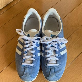 アディダス(adidas)のadidasアディダスのスニーカー(スニーカー)