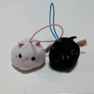 ぷちまるのぬいぐるみストラップ　白・黒二個セット(ストラップ)