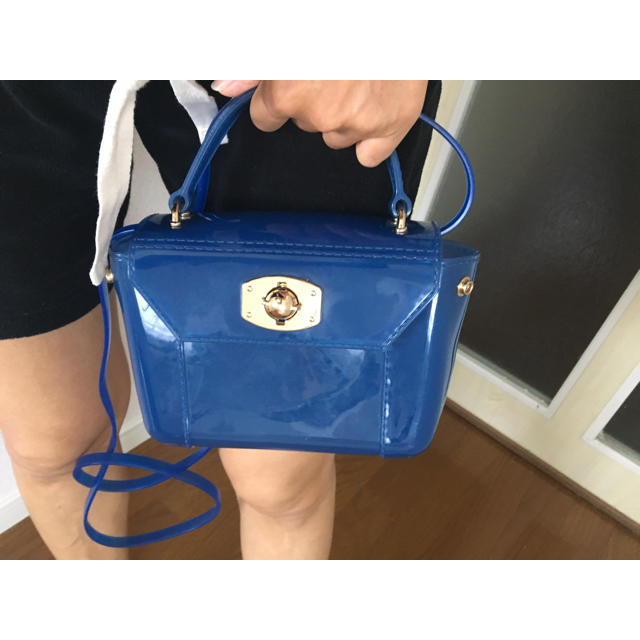 Furla(フルラ)のフルラ系ビニールアイコンショルダーバッグブルー レディースのバッグ(ショルダーバッグ)の商品写真