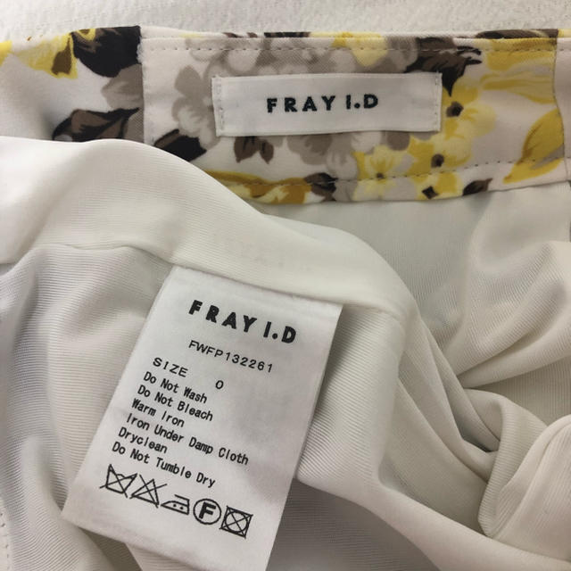 FRAY I.D(フレイアイディー)のフレイアイディーショートパンツ レディースのパンツ(ショートパンツ)の商品写真