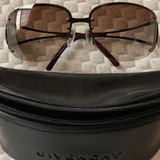 ジバンシィ(GIVENCHY)のジバンシイ ブラウングラデーション エンブレム マット黒 イタリア製(サングラス/メガネ)