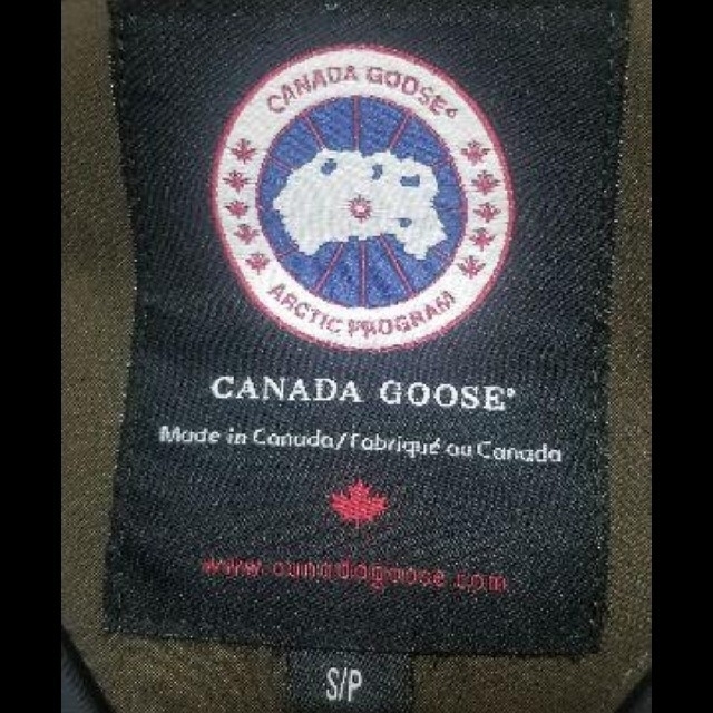 CANADA GOOSE(カナダグース)のカナダグース カムループス メンズのジャケット/アウター(ダウンジャケット)の商品写真