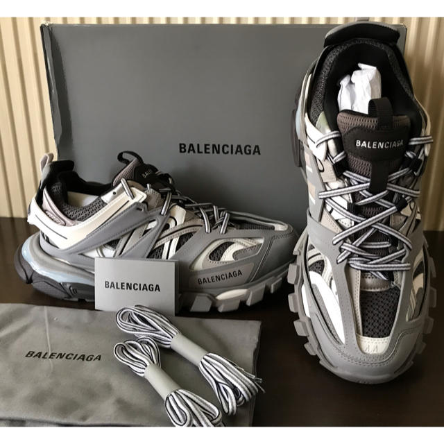 メンズ10/15まで¥67800【新品】Balenciaga Track 44 グレー