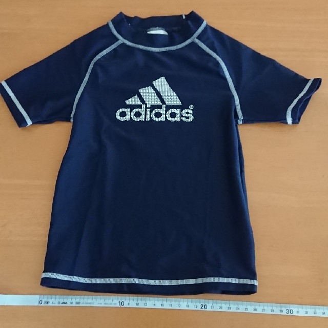 adidas(アディダス)のアディダス  ラッシュガードジュニア キッズ/ベビー/マタニティのキッズ服男の子用(90cm~)(水着)の商品写真