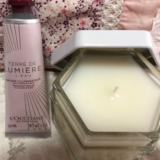 L'OCCITANE(ロクシタン)の【値下げ】ロクシタン キャンドル&ハンドクリーム コスメ/美容のリラクゼーション(キャンドル)の商品写真