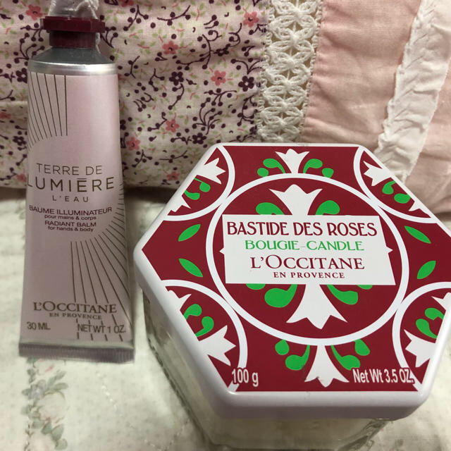 L'OCCITANE(ロクシタン)の【値下げ】ロクシタン キャンドル&ハンドクリーム コスメ/美容のリラクゼーション(キャンドル)の商品写真