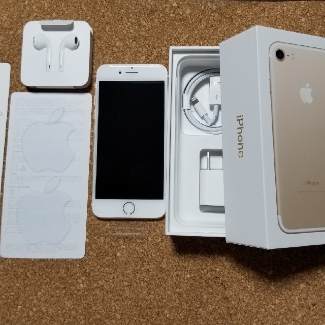 iPhone 7 Gold 32 GB 　SIMフリー