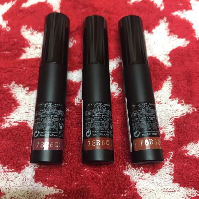 shu uemura(シュウウエムラ)のshu uemura マットシュプリア 試供品 コスメ/美容のベースメイク/化粧品(口紅)の商品写真