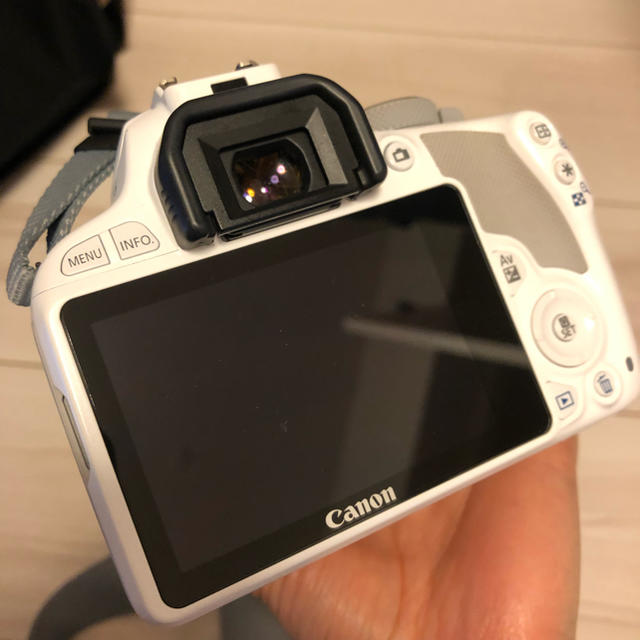 Canon(キヤノン)の<値下げ>  Canon EOS Kiss X7 中古 スマホ/家電/カメラのカメラ(デジタル一眼)の商品写真