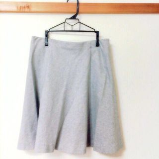 ユニクロ(UNIQLO)のユニクロ ポンチフレアスカート グレー(ミニスカート)