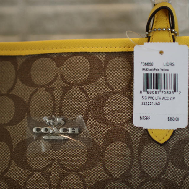 COACH(コーチ)のcoach トートバッグ イエロー レディースのバッグ(トートバッグ)の商品写真