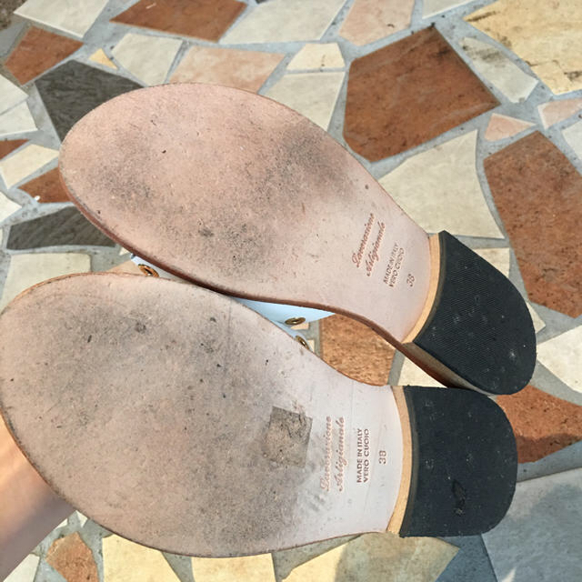 TOMORROWLAND(トゥモローランド)のMAURO de BARI スタッズサンダル マウロデバーリ  レディースの靴/シューズ(サンダル)の商品写真