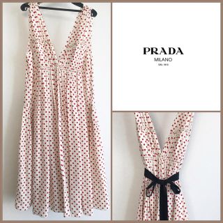 プラダ(PRADA)の可愛い!☆PRADA☆ドット柄シルクワンピース♪(ひざ丈ワンピース)