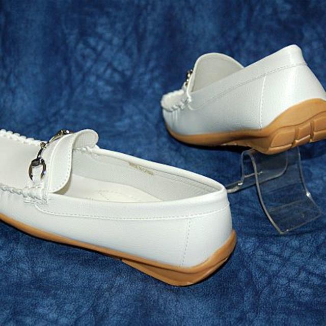 送料込み【SALE】合皮ローファー #1001 WHITE LL ■新品 レディースの靴/シューズ(ローファー/革靴)の商品写真