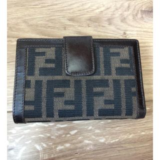 フェンディ(FENDI)の桜井様専用フェンディ FENDI 折り財布 ズッカ 人気 中古品(財布)