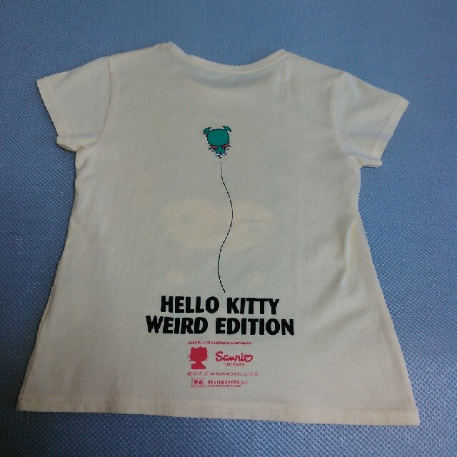 ハローキティ(ハローキティ)のユニクロ　Tシャツ〈キティ〉130㎝ キッズ/ベビー/マタニティのキッズ服女の子用(90cm~)(Tシャツ/カットソー)の商品写真