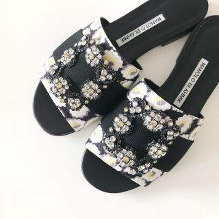 マノロブラニク(MANOLO BLAHNIK)の【新品未使用】MANOLO BLAHNIK サンダル ¥168,480(サンダル)