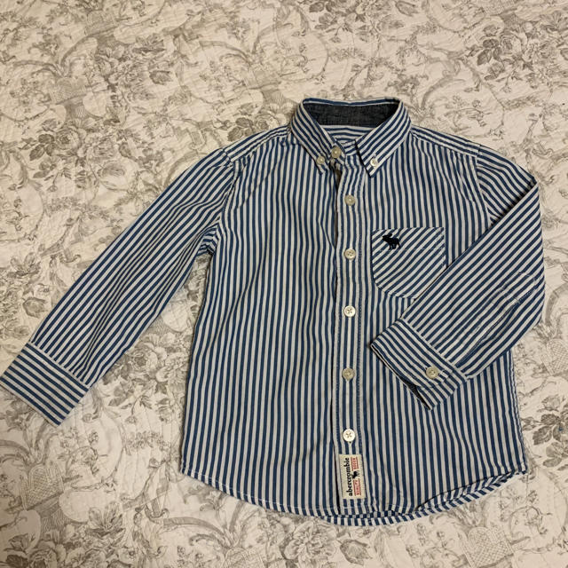 Abercrombie&Fitch(アバクロンビーアンドフィッチ)の美品⭐️アバクロビーアンドフィッチ 100 長袖シャツ キッズ/ベビー/マタニティのキッズ服男の子用(90cm~)(ブラウス)の商品写真