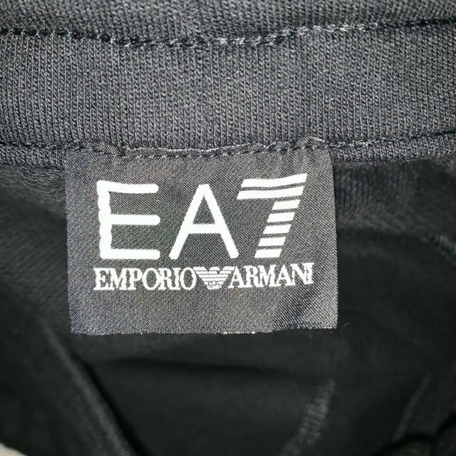 Emporio Armani(エンポリオアルマーニ)の新品未使用エンポリオアルマーニのハーフパンツ メンズのパンツ(ショートパンツ)の商品写真