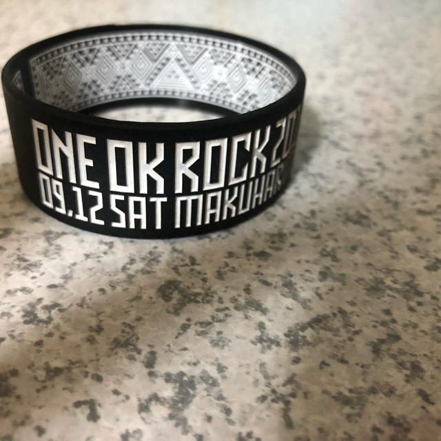 ONE OK ROCK(ワンオクロック)のONE OK ROCK ラババン ワンオク 35xxxv エンタメ/ホビーのタレントグッズ(ミュージシャン)の商品写真