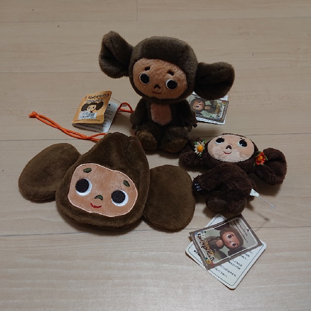 チェブラーシカ3点セット エンタメ/ホビーのおもちゃ/ぬいぐるみ(キャラクターグッズ)の商品写真