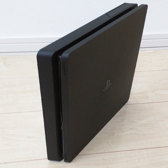 PS4 CUH-2000