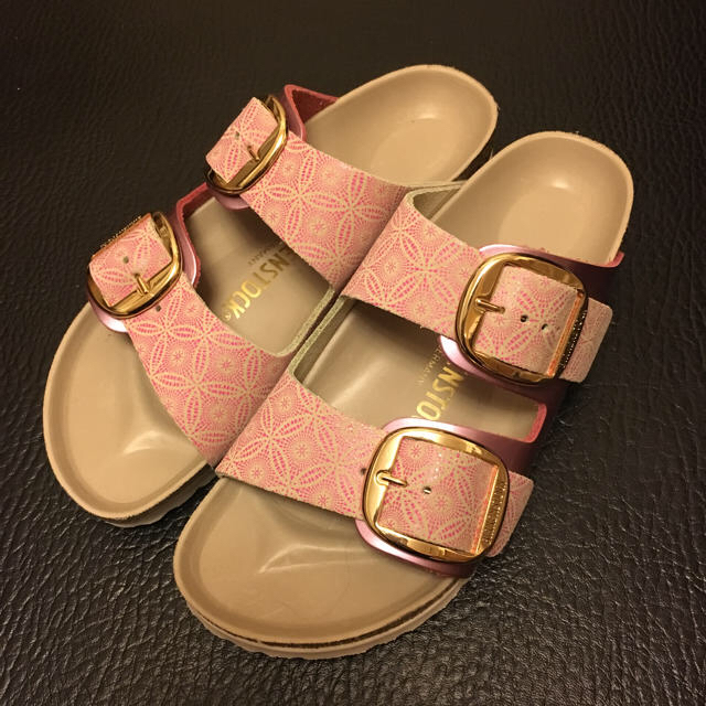 BIRKENSTOCK(ビルケンシュトック)のビルケンシュトック BIRKENSTOCK Arizona  37 新品  レディースの靴/シューズ(サンダル)の商品写真