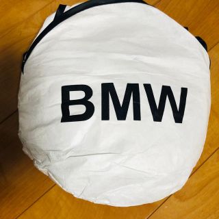 ビーエムダブリュー(BMW)のBMW 折りたたみサンシェード  白 新品未使用(車種別パーツ)