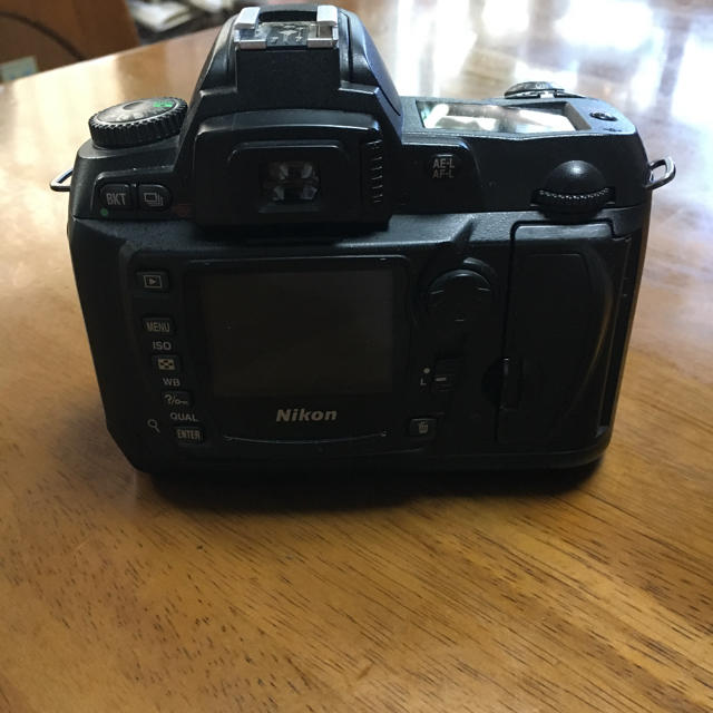 Nikon ニコン D70s レンズキット 一眼レフカメラ Nikon ニコン D70s レンズキット 一眼レフカメラ