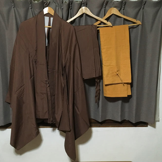 鳶色 褊衫裙 真言宗/律衣/法衣 密教 褊衫 裙 如法衣セット腰衣 鳶色 褊衫裙 真言宗/律衣/法衣 密教 褊衫 裙 如法衣セット腰衣