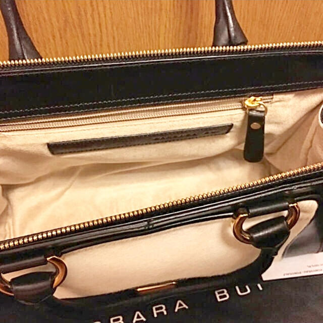 BARNEYS NEW YORK(バーニーズニューヨーク)の新品 barbarabui バルバラビュイ ハラコバッグ レディースのバッグ(ハンドバッグ)の商品写真