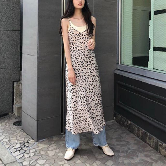 moussy(マウジー)の今季新作☆MOUSSY LEO PRINTED CAMIドレス☆レオパードワンピ レディースのワンピース(ロングワンピース/マキシワンピース)の商品写真