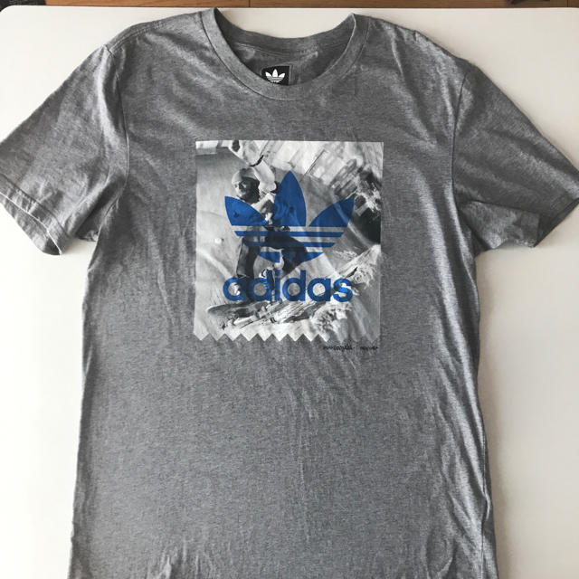 adidas(アディダス)の【メンズ】アディダスほぼ新品＊プリントTシャツ メンズのトップス(Tシャツ/カットソー(半袖/袖なし))の商品写真