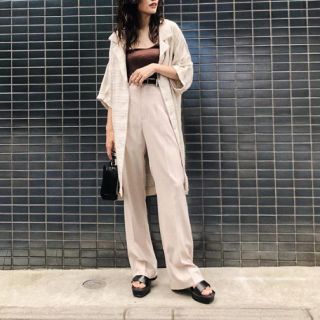 マウジー(moussy)の今季新作☆MOUSSY CENTER PRESS FLARE パンツ☆新品(カジュアルパンツ)