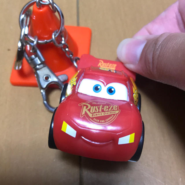 Disney(ディズニー)のYuU様専用 カーズ マックウィーン メーター キーホルダー ストラップ エンタメ/ホビーのアニメグッズ(キーホルダー)の商品写真