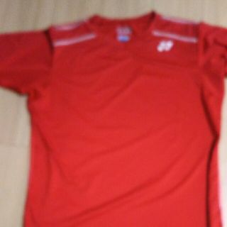 ヨネックス(YONEX)のYONEX  Tシャツ  Vネック  レッド  グラデーション(バドミントン)