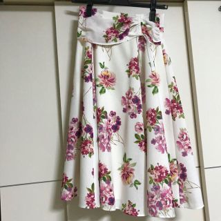 ジルバイジルスチュアート(JILL by JILLSTUART)のjill by jillstuart ブルームトロピックスカート(ひざ丈スカート)