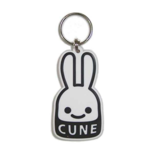 CUNE(キューン)のCUNE　ラバーキー　ホルダー　ウサギ　レア品　赤 メンズのファッション小物(キーホルダー)の商品写真