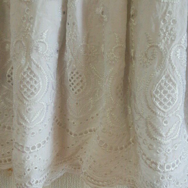 ROJITA(ロジータ)のホワイトスカート レディースのスカート(ミニスカート)の商品写真
