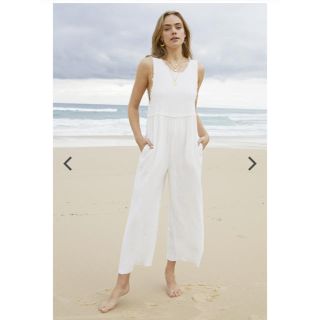 アリシアスタン(ALEXIA STAM)のJumpsuit White  アレシアスタン(オールインワン)