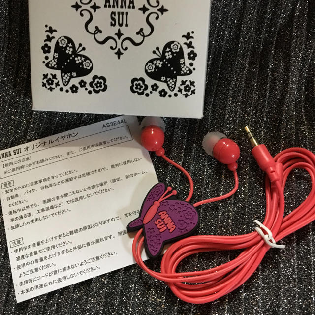 ANNA SUI(アナスイ)のアナスイ  オリジナル イヤホン スマホ/家電/カメラのオーディオ機器(ヘッドフォン/イヤフォン)の商品写真